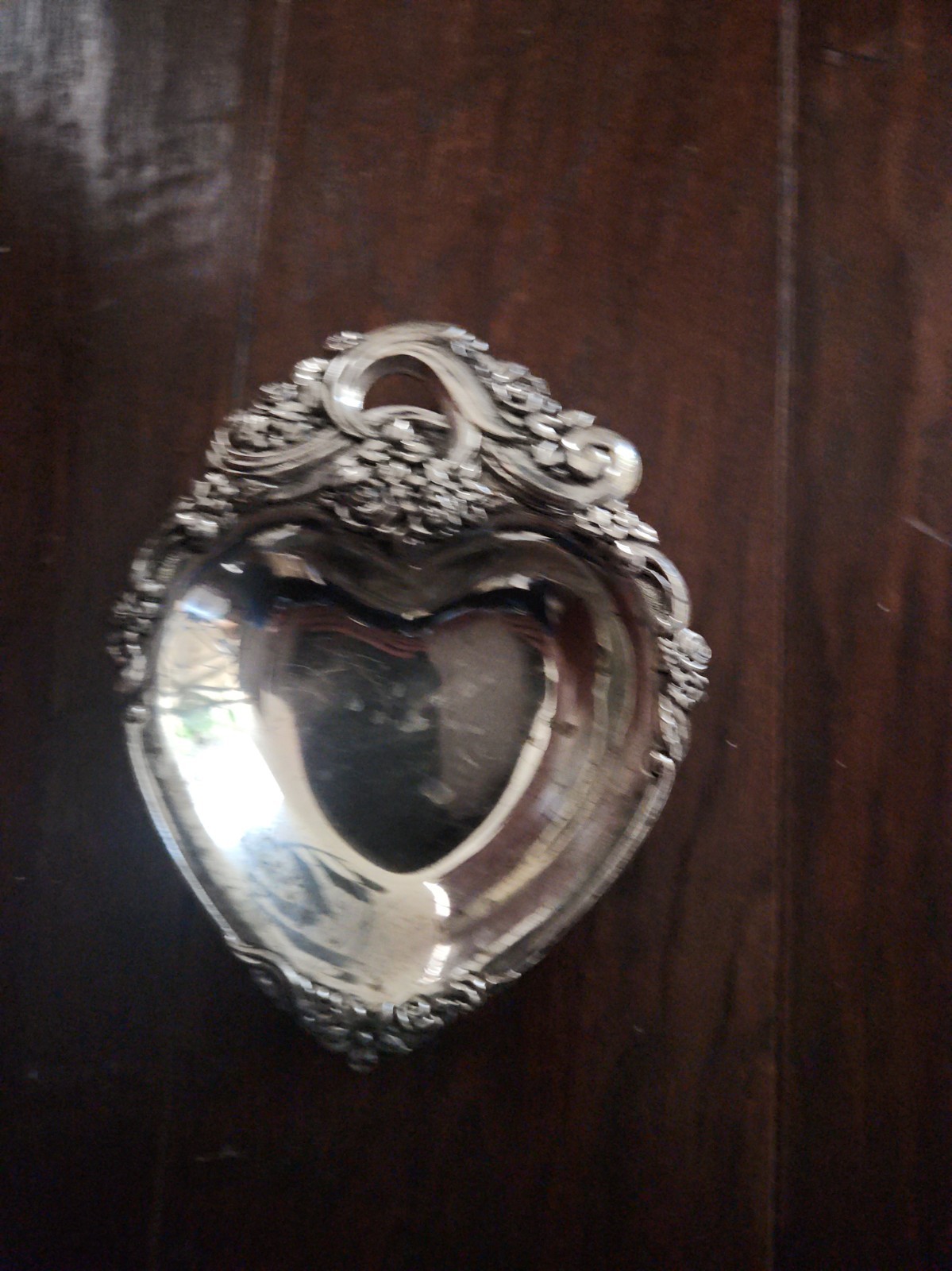 International Silver Company, and typically measure around 4 to 6 inches in