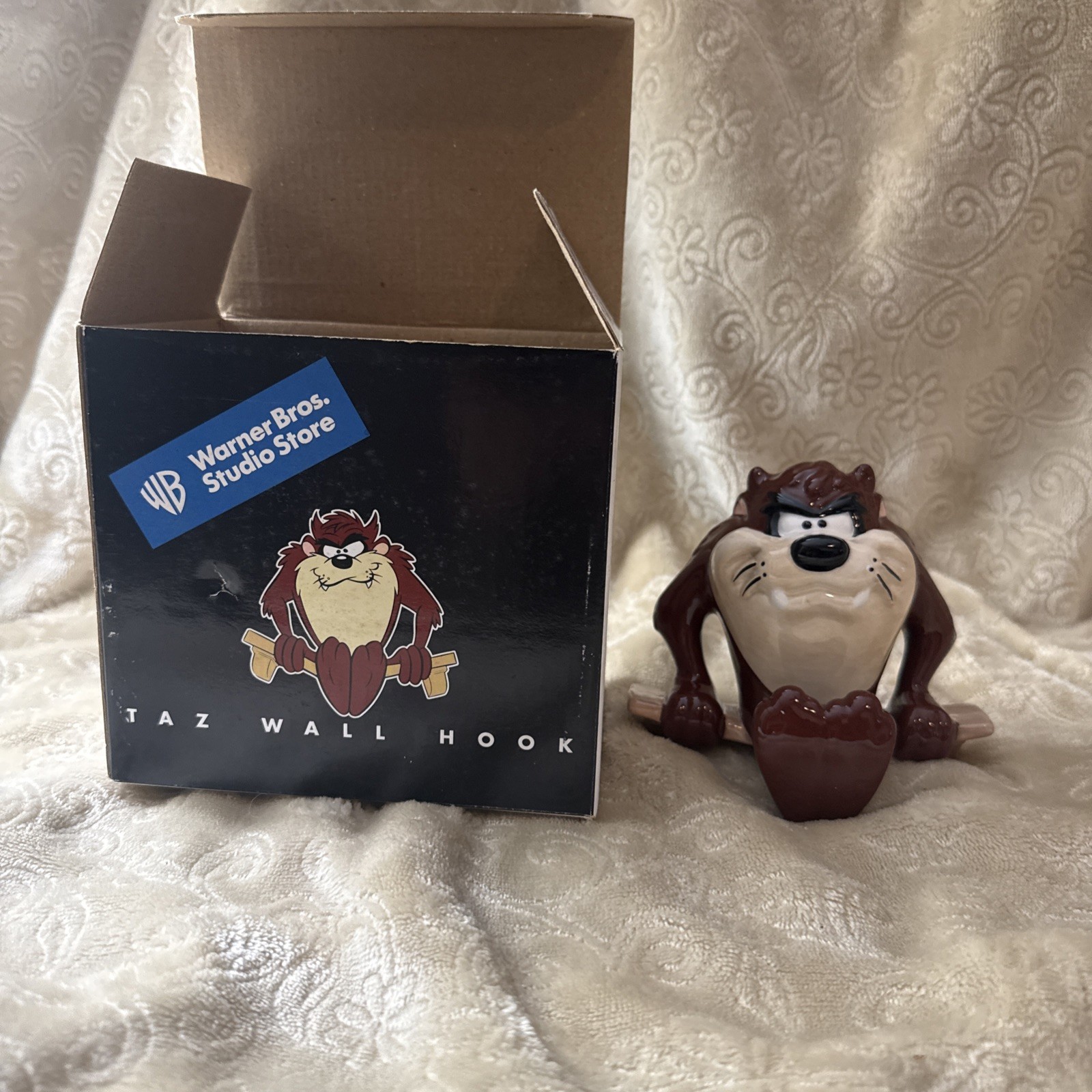 1997 Vintage Limited Edition Taz Wall Hook Warner Bros Looney Tunes OG Packaging 1997 Vintage Limited Edition Taz Wall Hook Warner Bros Looney Tunes OG Packaging