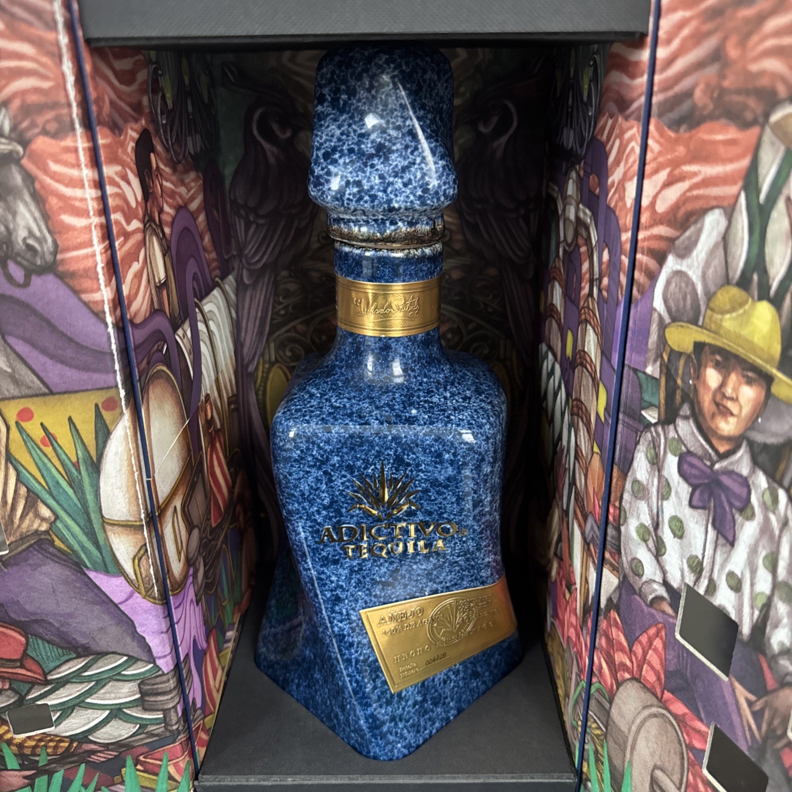 Adictivo Tequila 100% De Grave Anejo Ceramica Empty Bottle with Box 