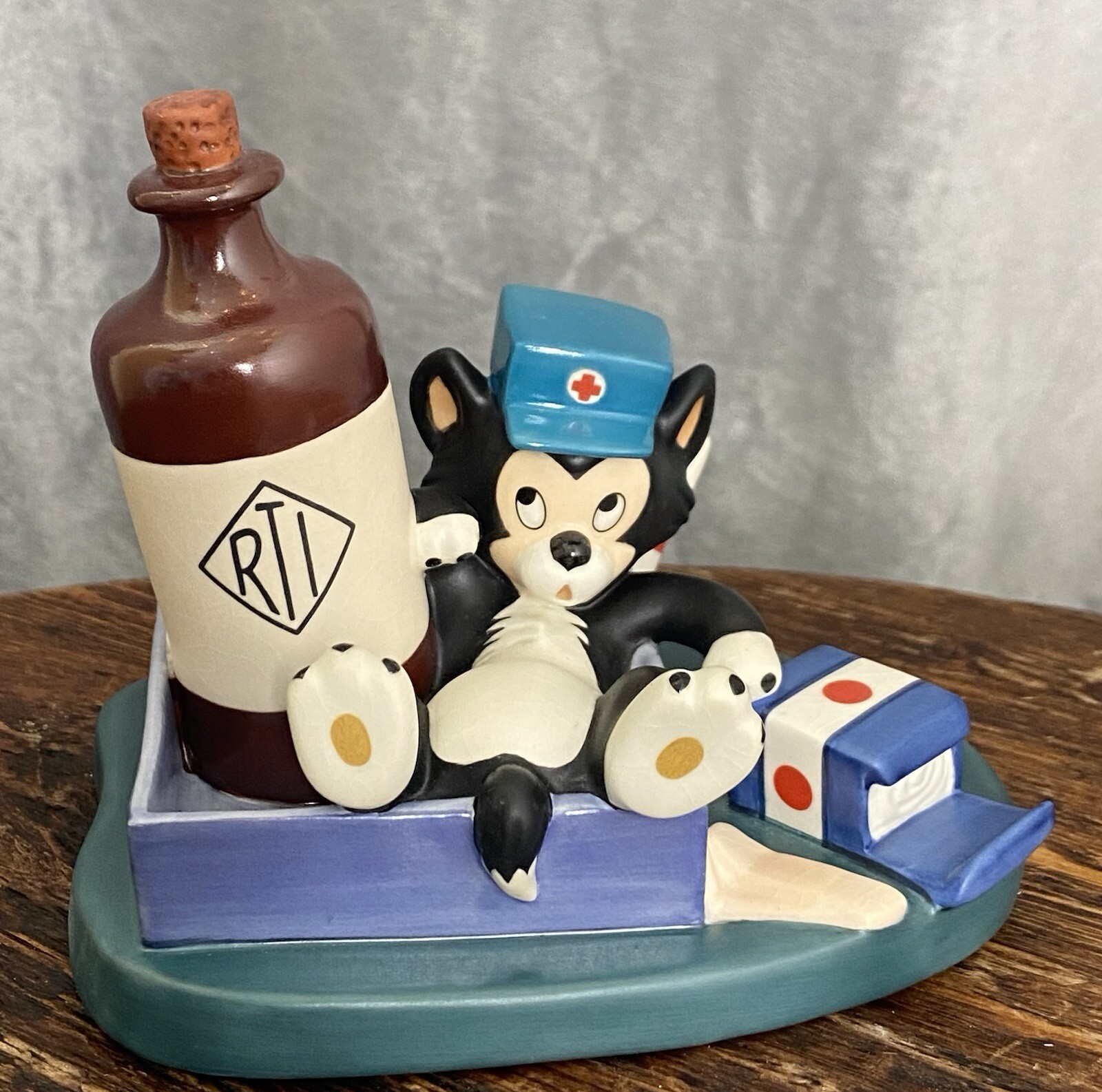 WDCC  w/Box & COA, FIRST AIDERS, Figaro, \