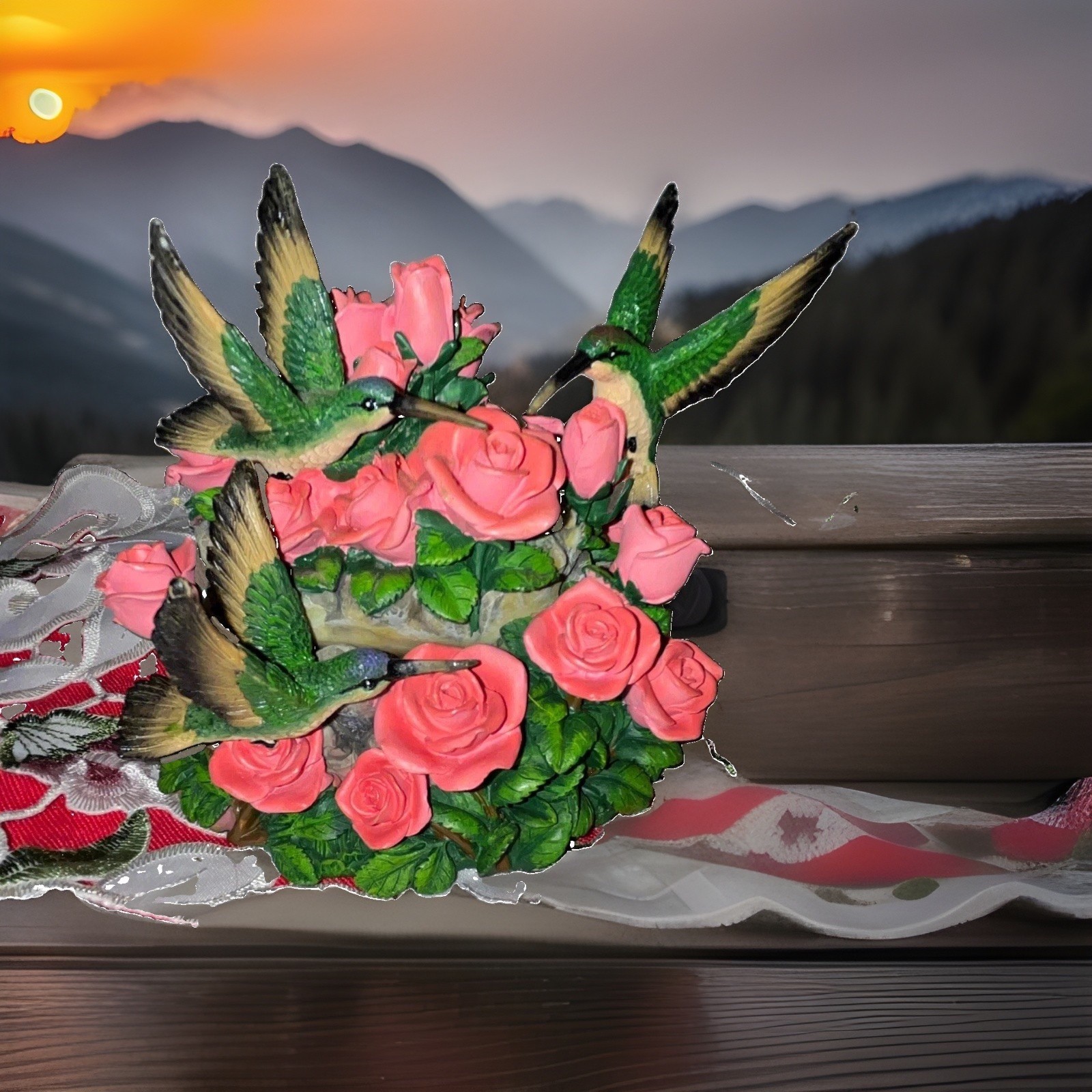 Cadona Hummingbird Pink Rose Resin trinket box 3D Effect Absolutely beautiful