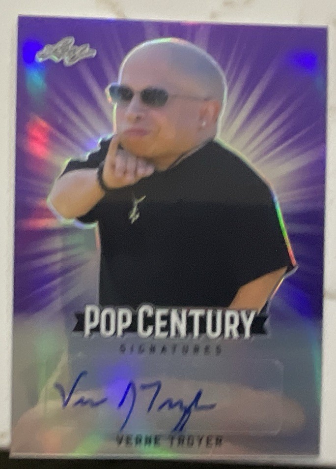 Verne Troyer - 2018 Leaf Pop Century #Ba-Vt1 Pink Prismatic /20 Verne Troyer - 2018 Leaf Pop Century #Ba-Vt1 Pink Prismatic /20