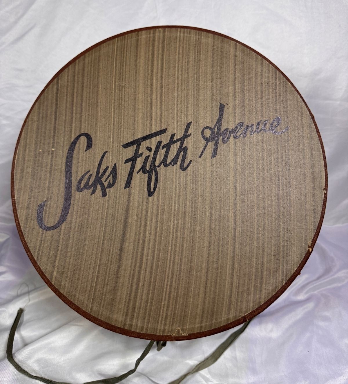 Vintage 1950s Saks Fifth Avenue Hat Box Round Plaid Millinery Storage Box Vintage 1950s Saks Fifth Avenue Hat Box Round Plaid Millinery Storage Box