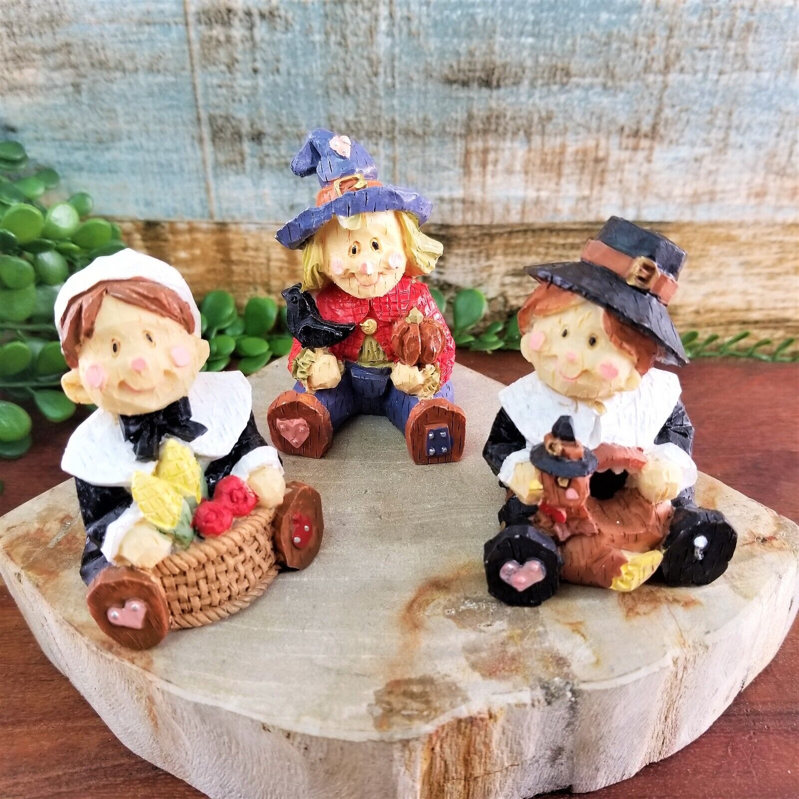 VTG Thanksgiving Pilgrim Couple Scarecrow Turkey Figurines Resin Fall Harvest 3