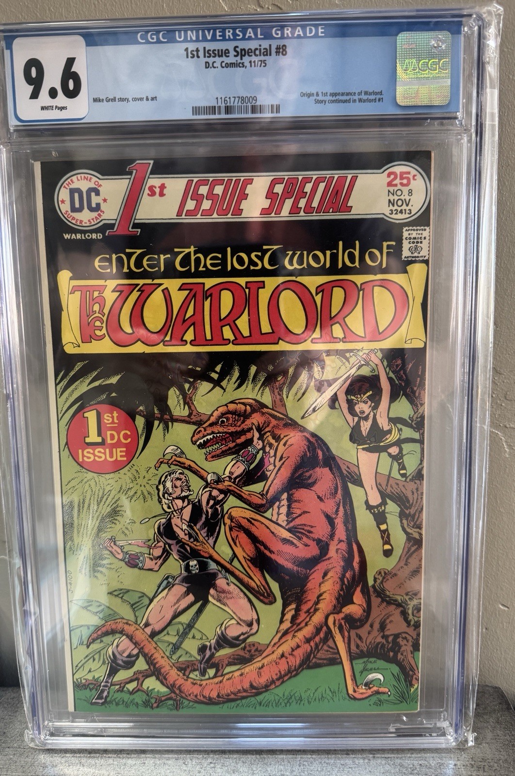 1st Issue Special #8 - DC Comics 11.1975. 1st Appearance Warlord. CGC 9.6 (W)