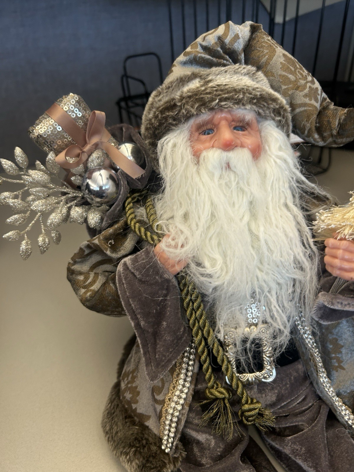 Ridgefield home silver Santa Kris Kringle