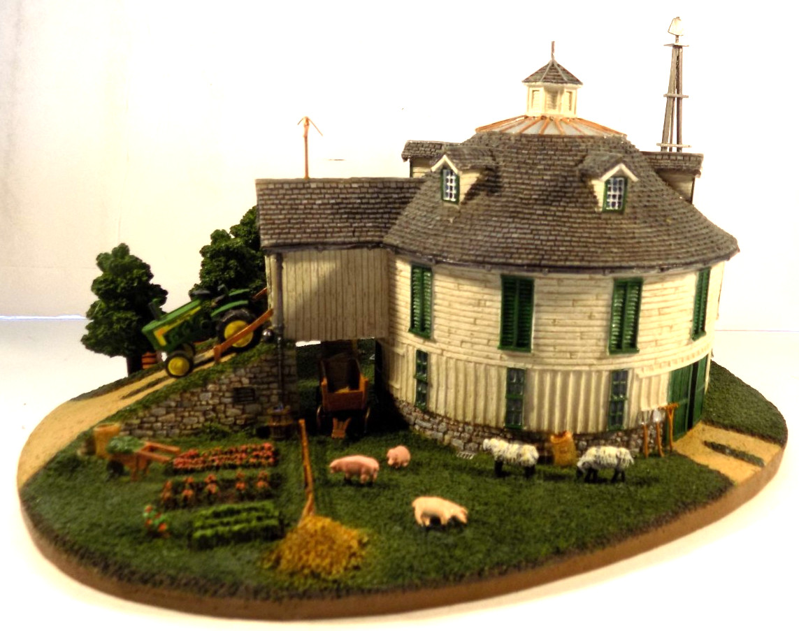 Danbury Mint THE ROUND BARN Farm Building John Deere Licensed Collection
