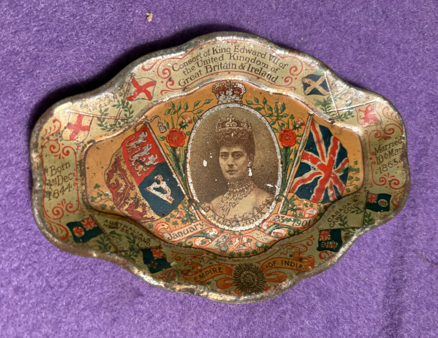 1911 Queen Mary Ship Tray With Alexandria picture in middle 4.5 \
