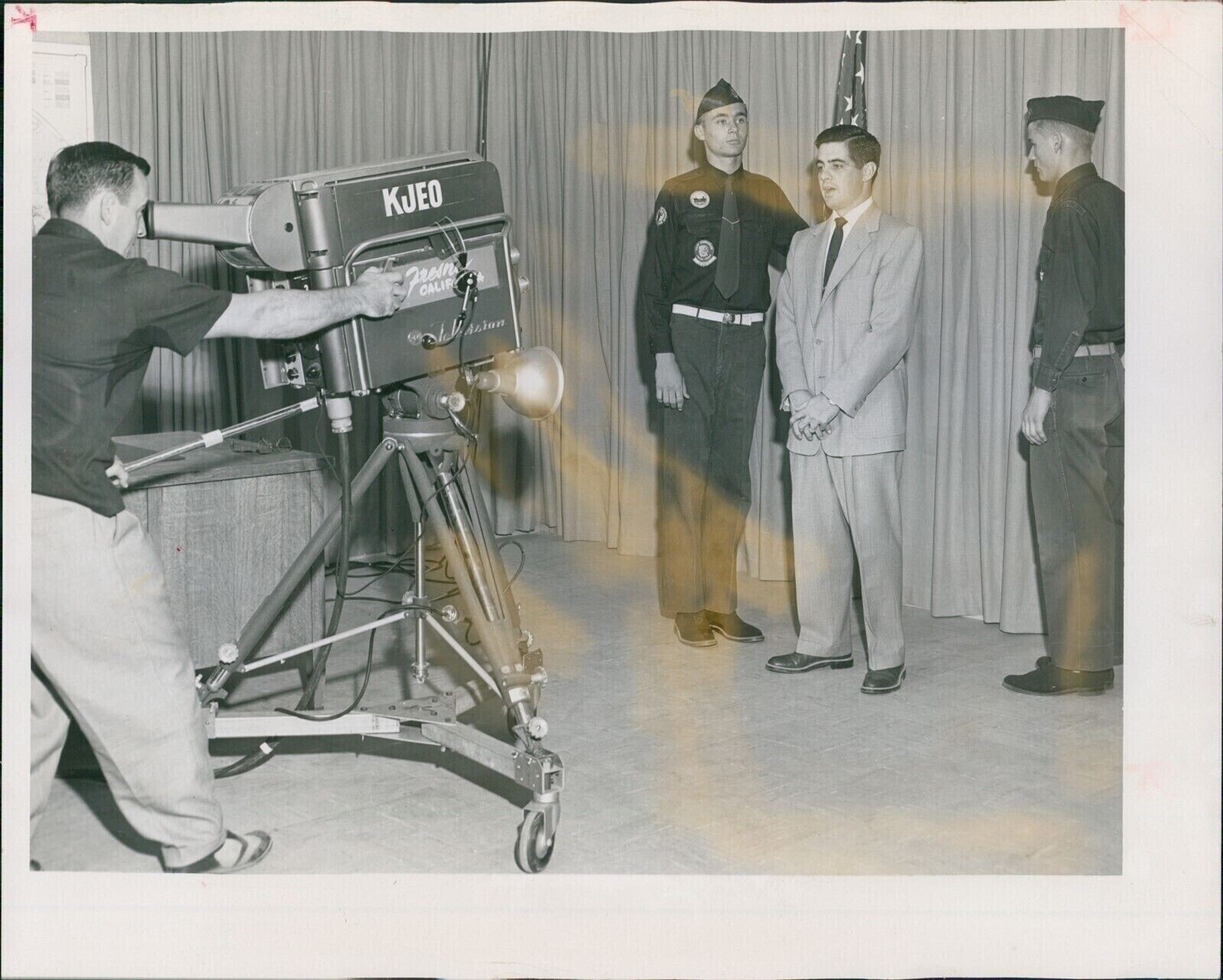 1953 Photo Robert Joe Drilling Earl Warren O Neill Kjeo Tv Ceremony Fresno 8x10
