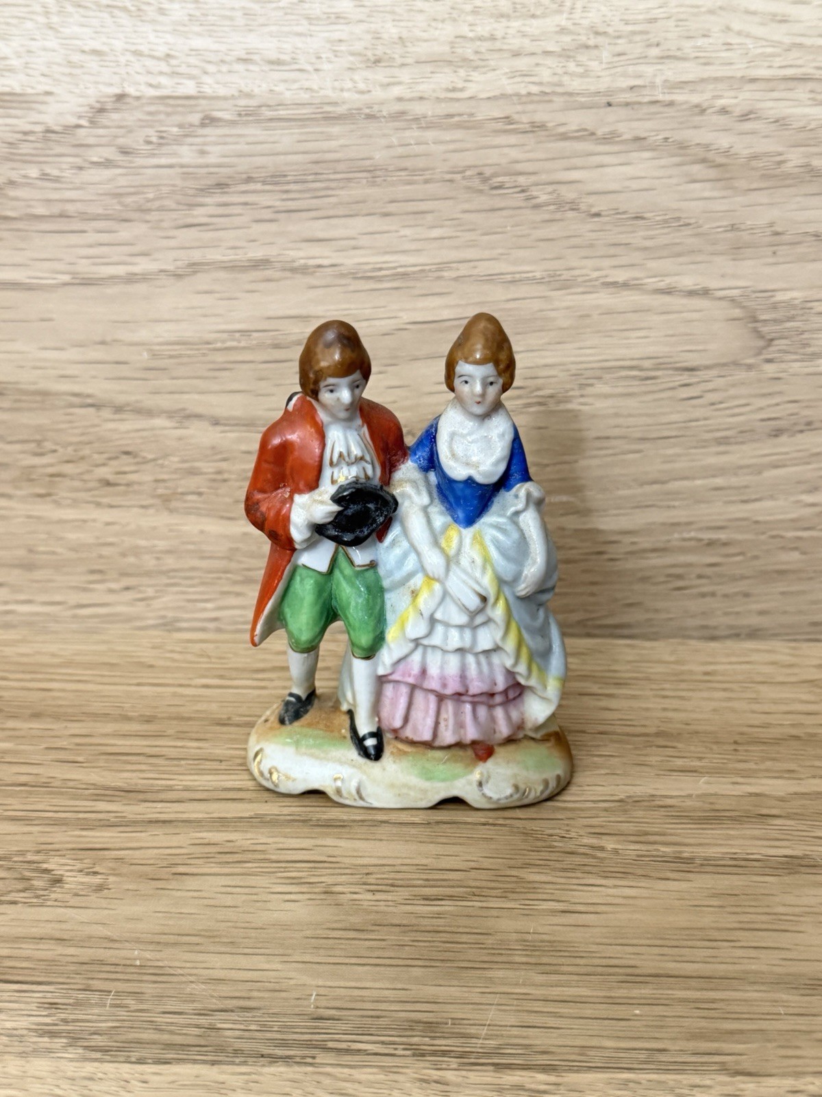 Vintage Maruyama Occupied Japan Porcelain Victorian Couple Figurine 3.5\