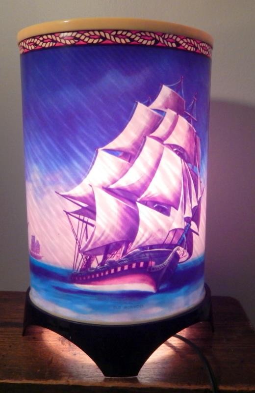 Vintage EUC Old Ironsides/Mayflower/Windjammer (3 Ships) Motion Light WORKS