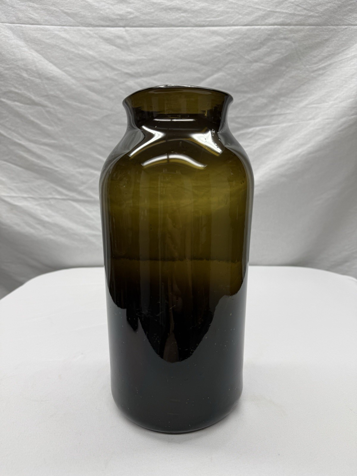 Antique 1700\'s Green Freeblown French Utility Jar - Pontil Antique 1700\'s Green Freeblown French Utility Jar - Pontil