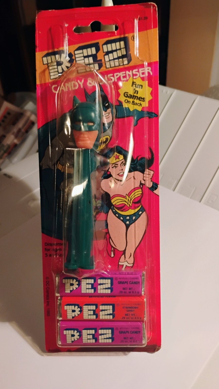 BATMAN PEZ DISPENSER CANDY FUN N GAME ON BACK