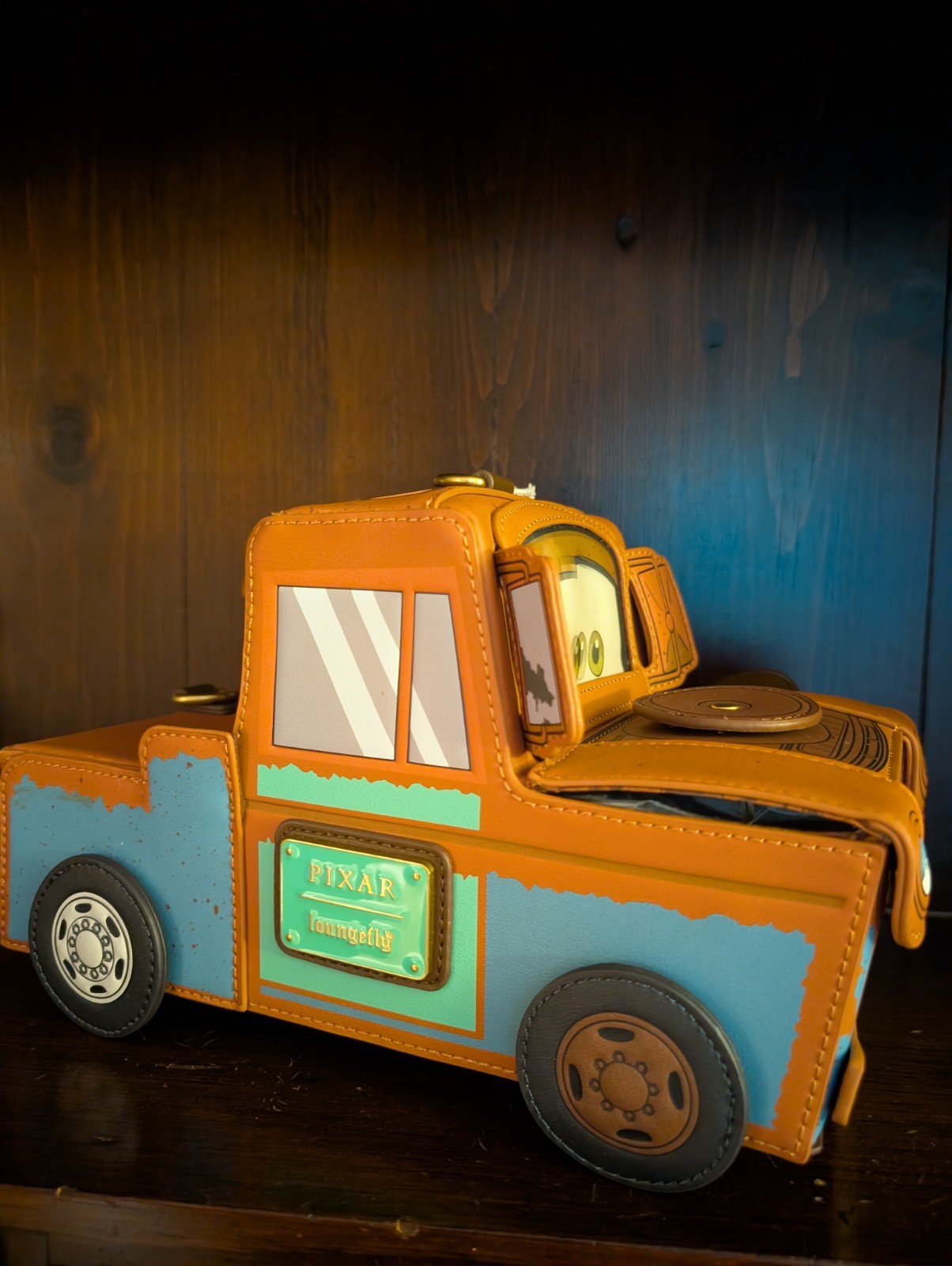 Loungefly Disney Pixar Cars Mater Tow Mater Lenticular Small Crossbody Bag 🔥🔥 Loungefly Disney Pixar Cars Mater Tow Mater Lenticular Small Crossbody Bag 🔥🔥