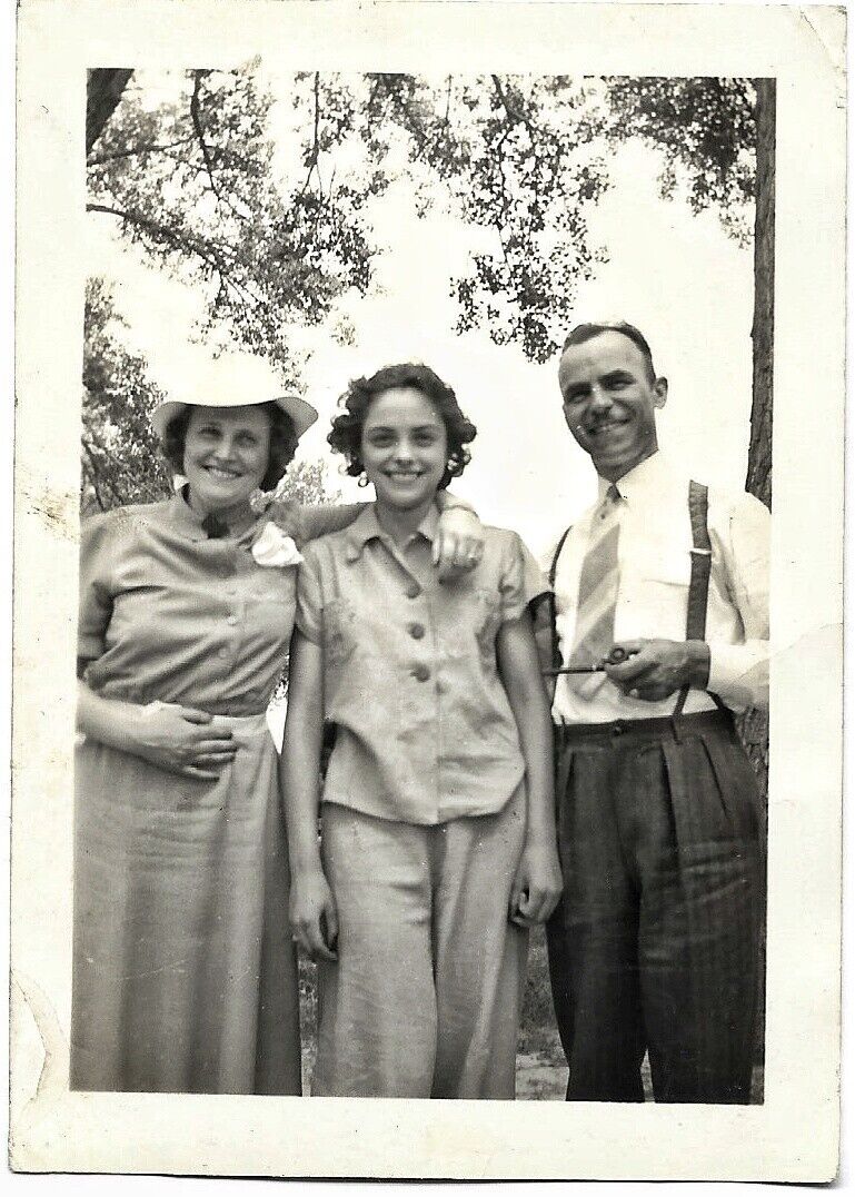 Vintage Old 1940s Photo of Attractive American Family with Pretty Daughter Girl