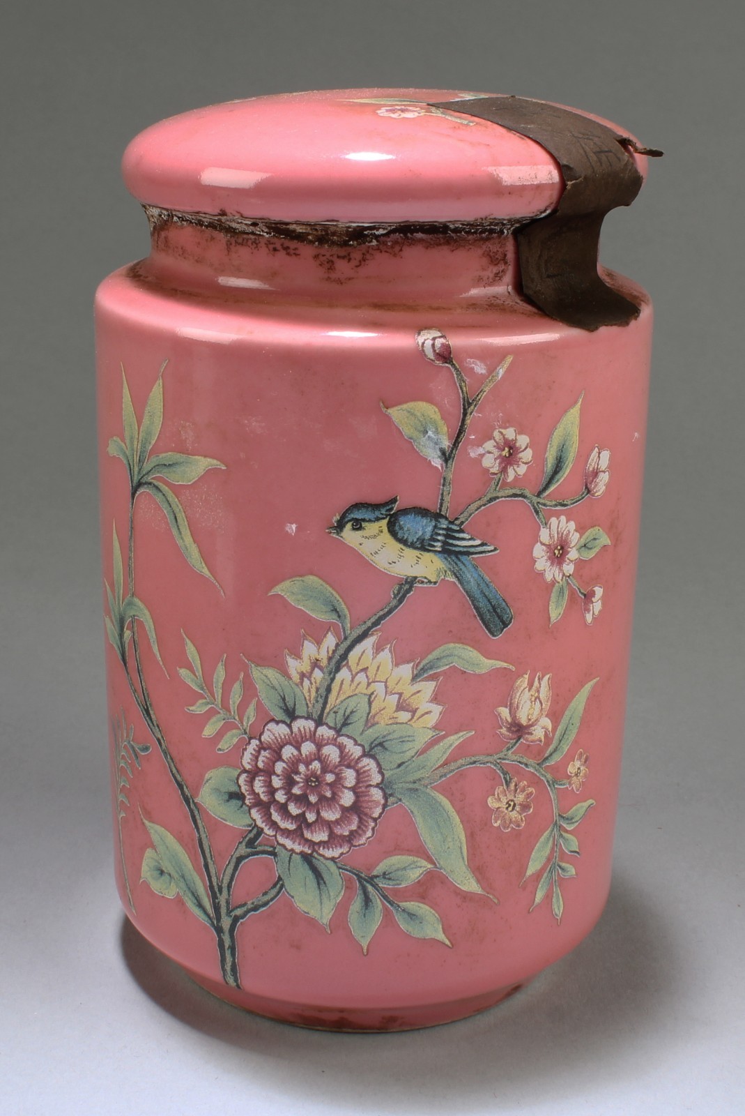 Chinese Porcelain Container Chinese Porcelain Container