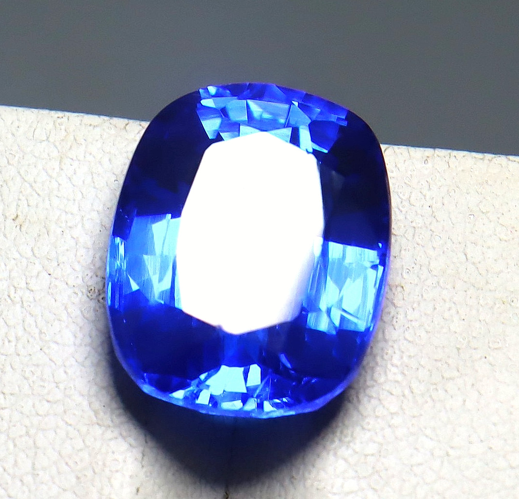 15-16 CT Beautiful Loose Gemstone Natural Blue Sapphire Certified Cushion Cut