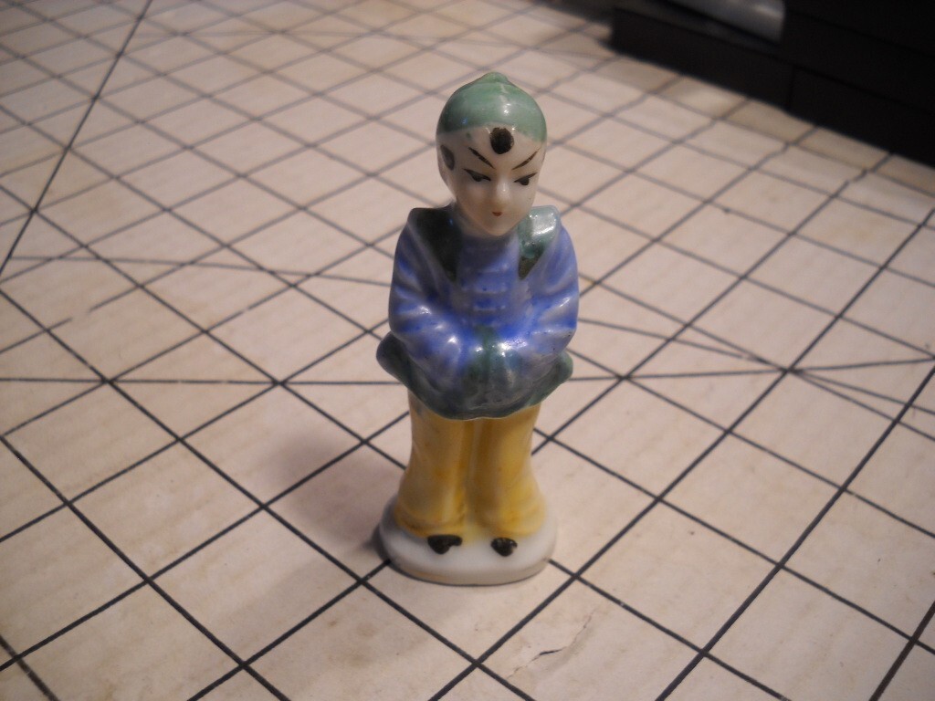 Oriental Man w/ Ponytail Figurine. Japan. Small