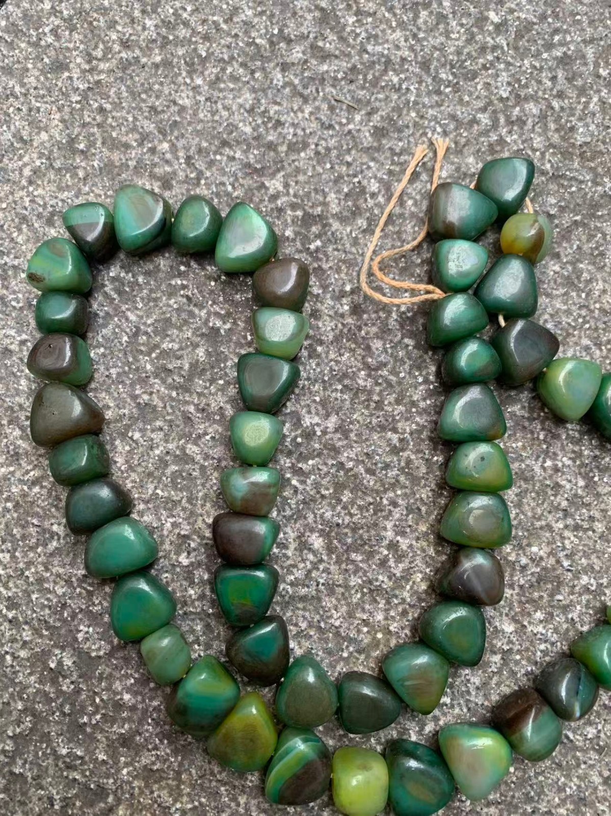 Wonderful Tibetan Natural Old Agate Dzi 60 Beads Short Necklace 