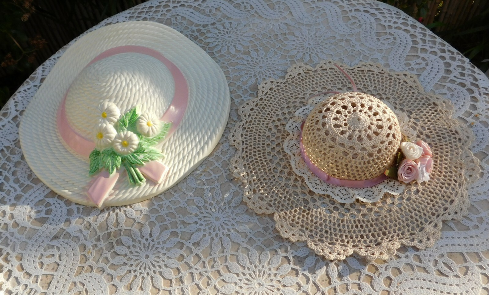2 Vintage BURWOOD Wall Pocket HAT Bonnet FLOWERS Plaque USA Crochet 1985