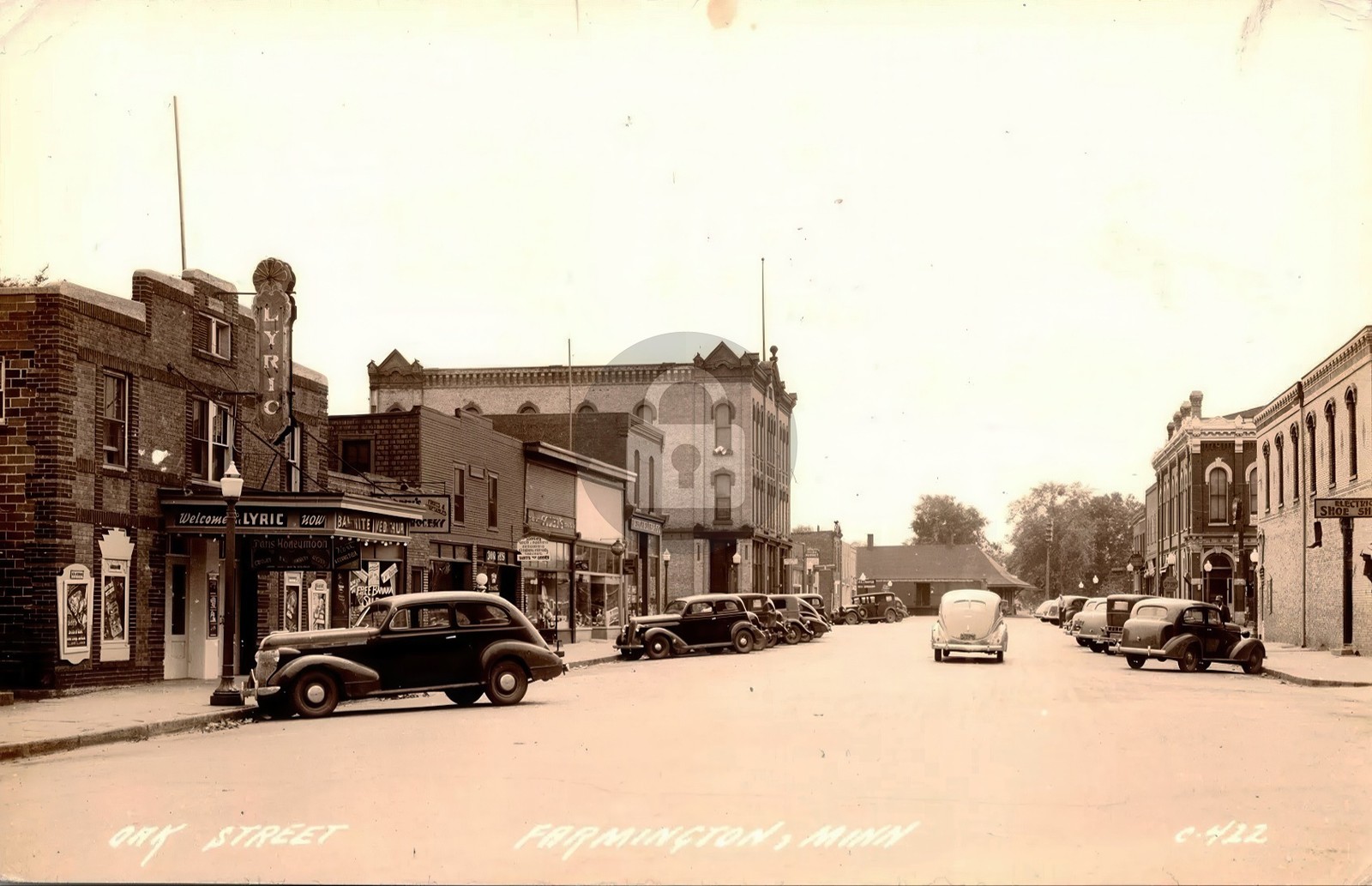Farmington MN Minnesota Oak Street View 1940s RPPC Photo Postcard COPY