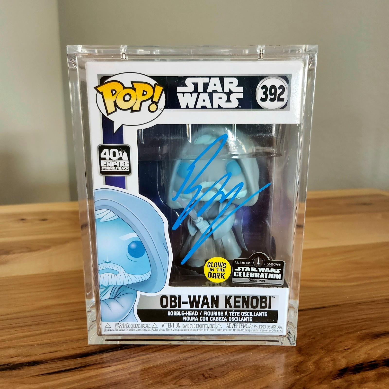 ⭐️STAR WARS FUNKO: Ewan McGregor signed Obi-Wan Kenobi GLOW CHASE 3000PCS - SWAU