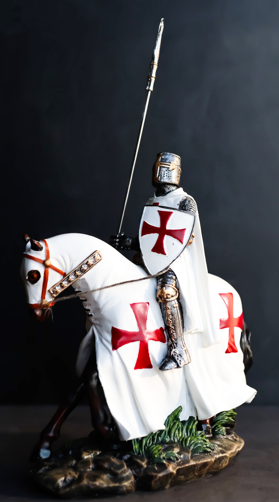 Ebros Crusader English Knight On Heavy Cavalry Horse Statue Phalanx Spear Horse