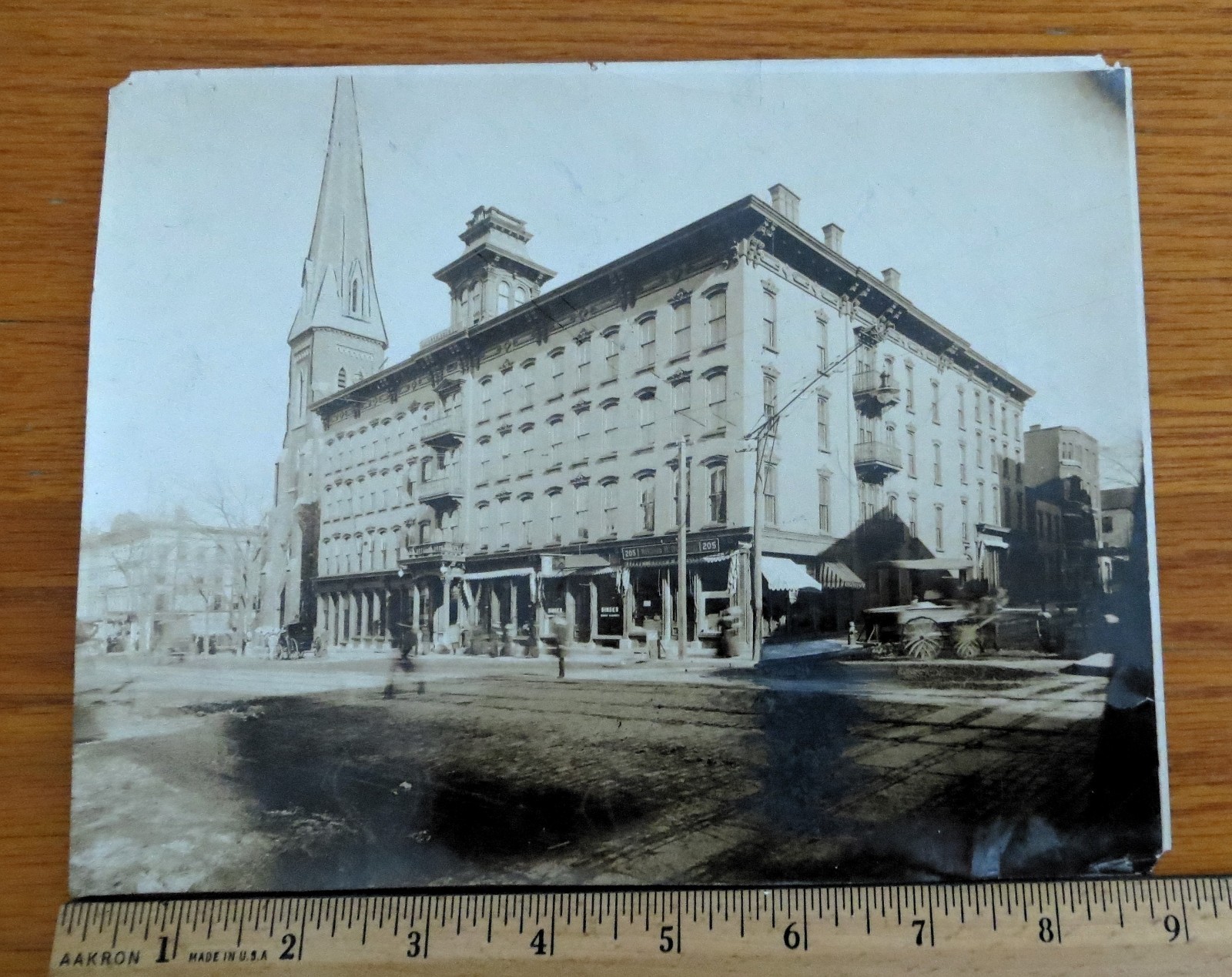 Vintage 1910 8 Vintage 1910 8