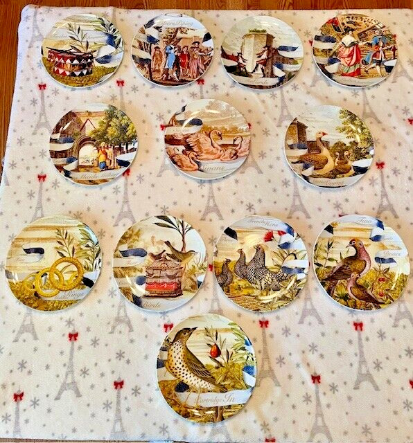 Christmas Collectors Plates 12 different Plates New In Original Box