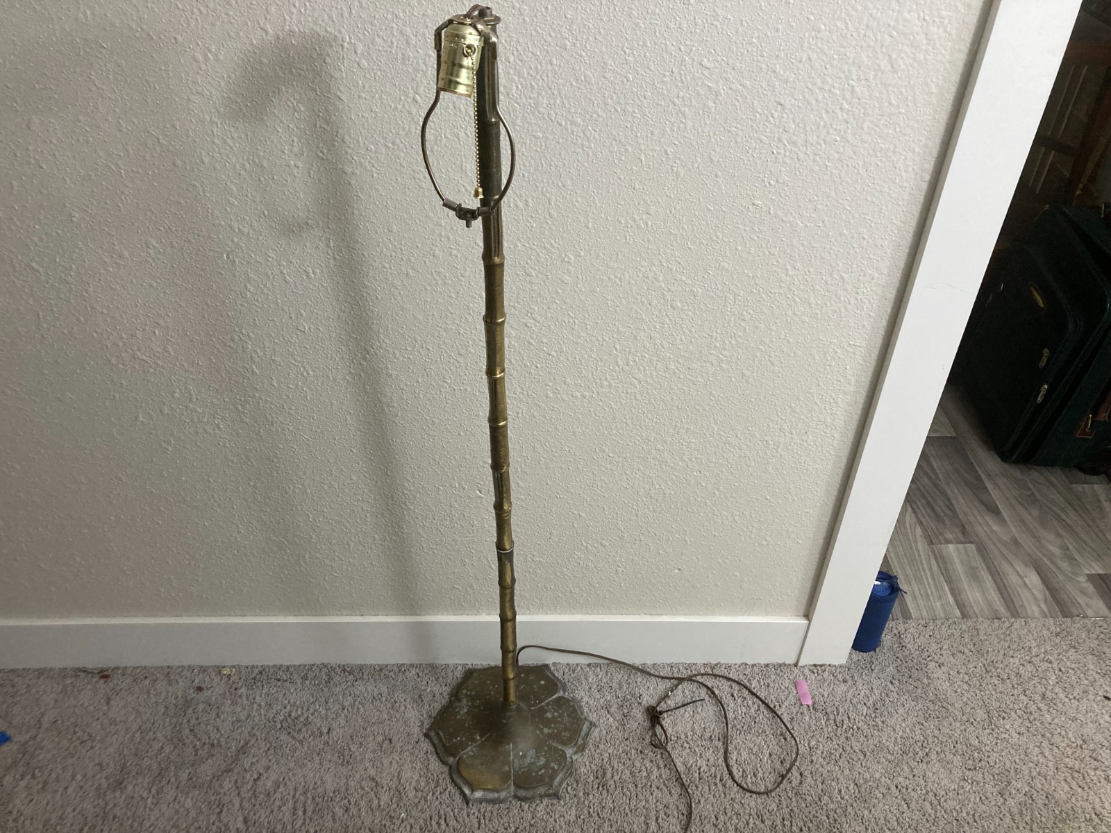 Vtg Brass Faux Bamboo Bridge Arm Floor Lamp Hollywood Regency Scalloped Base MCM
