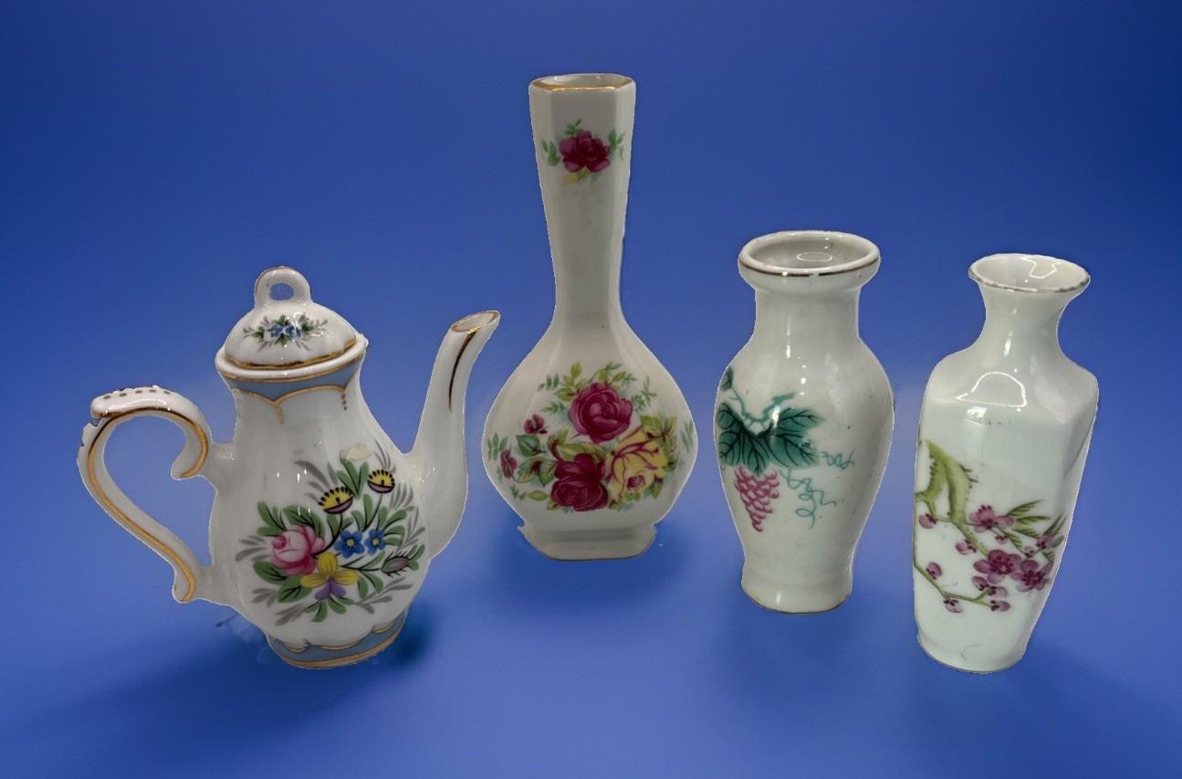 Vintage Miniature Porcelain Lot Nantucket Teapot Floral Bud Vases China Taiwan