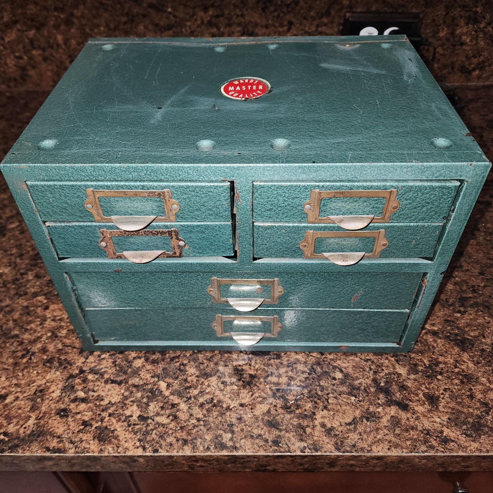 Vintage WARDS MASTER QUALITY Metal 6 Drawer Small Parts Cabinet – Green Awesome Vintage WARDS MASTER QUALITY Metal 6 Drawer Small Parts Cabinet – Green Awesome