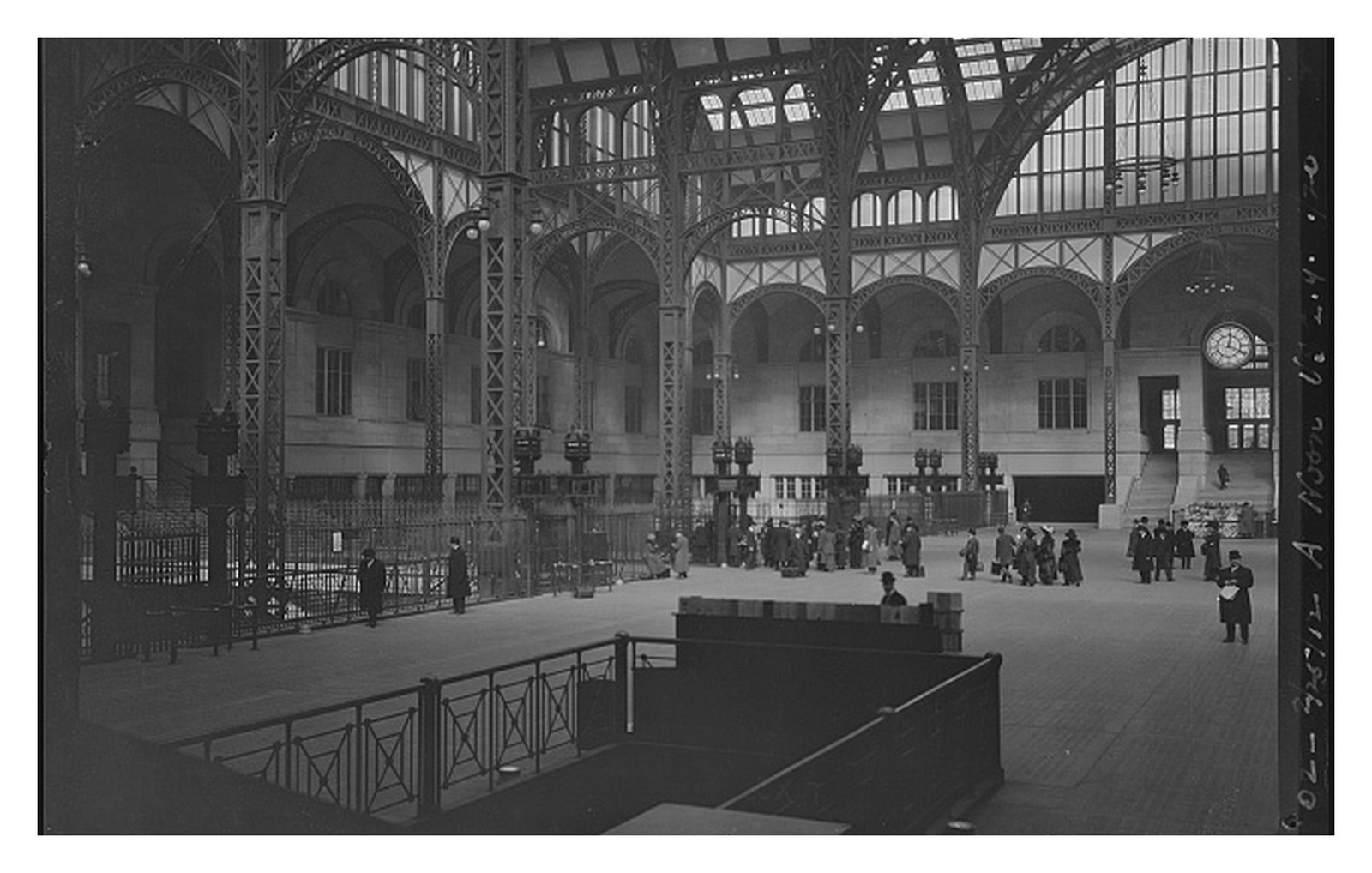 New York Pennsylvania Station Interior Standard Postcard