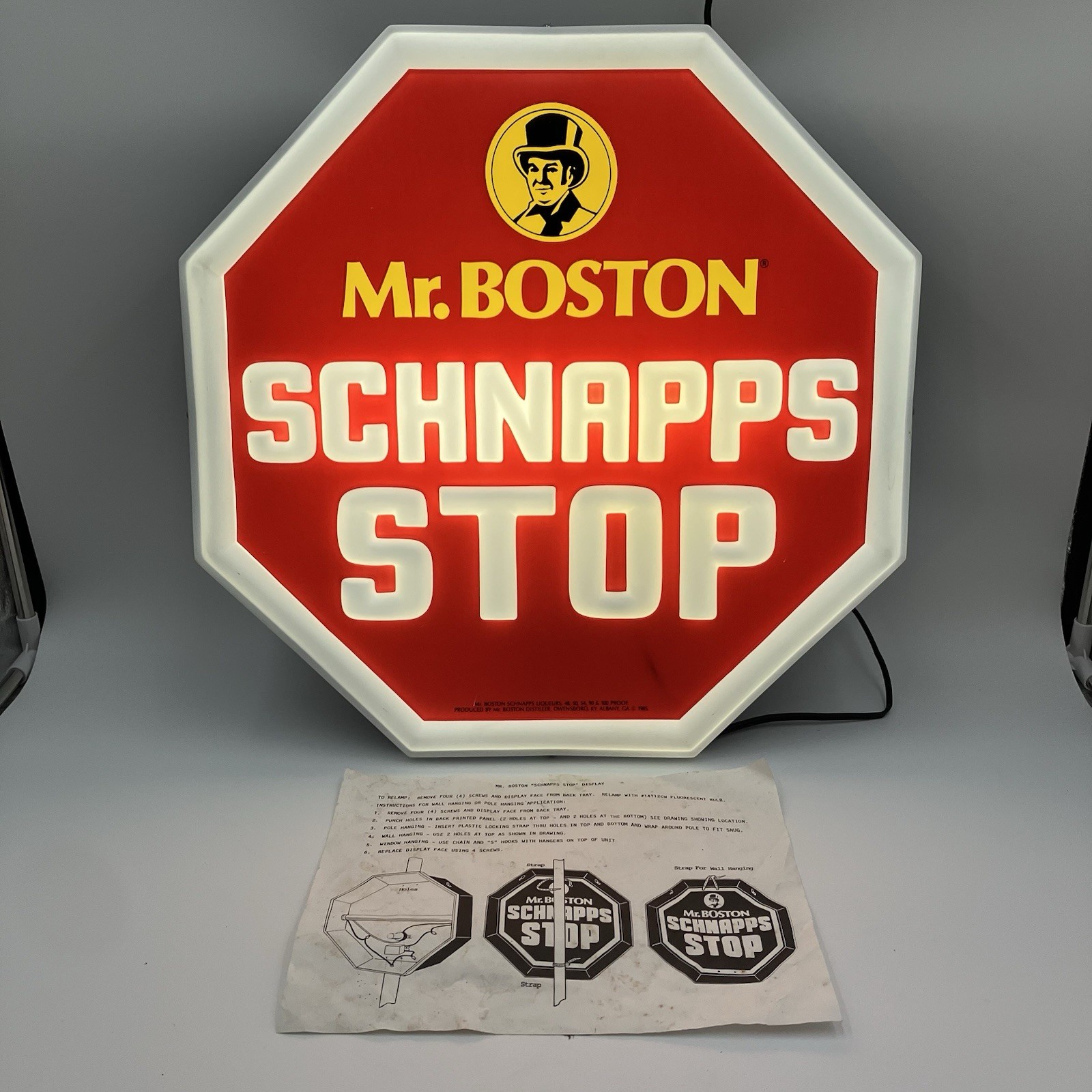 Vintage 1985 Mr Boston Schnapps Stop Light Up Sign Octagon Bar Decor Man Cave