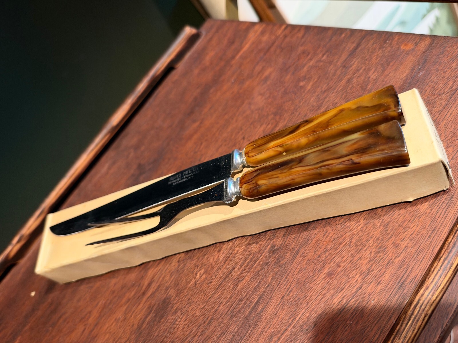 Vintage Burns Mfg Co Carving Set 2 Pc Faux Stag Horn Bakelite Stainless Steel Vintage Burns Mfg Co Carving Set 2 Pc Faux Stag Horn Bakelite Stainless Steel