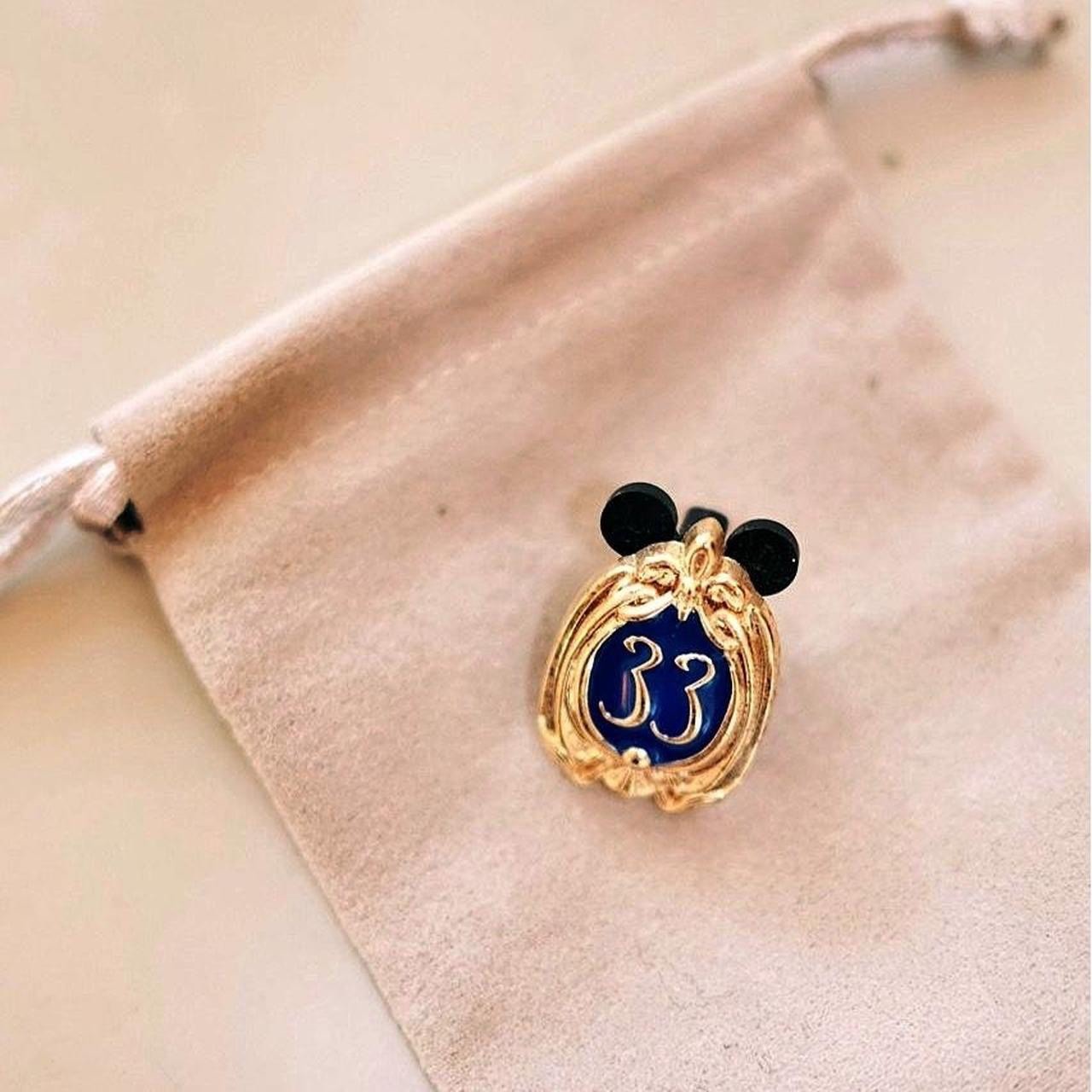 Disneyland Club 33 Exclusive Enamel Pin – Members Only Collectible Disneyland Club 33 Exclusive Enamel Pin – Members Only Collectible