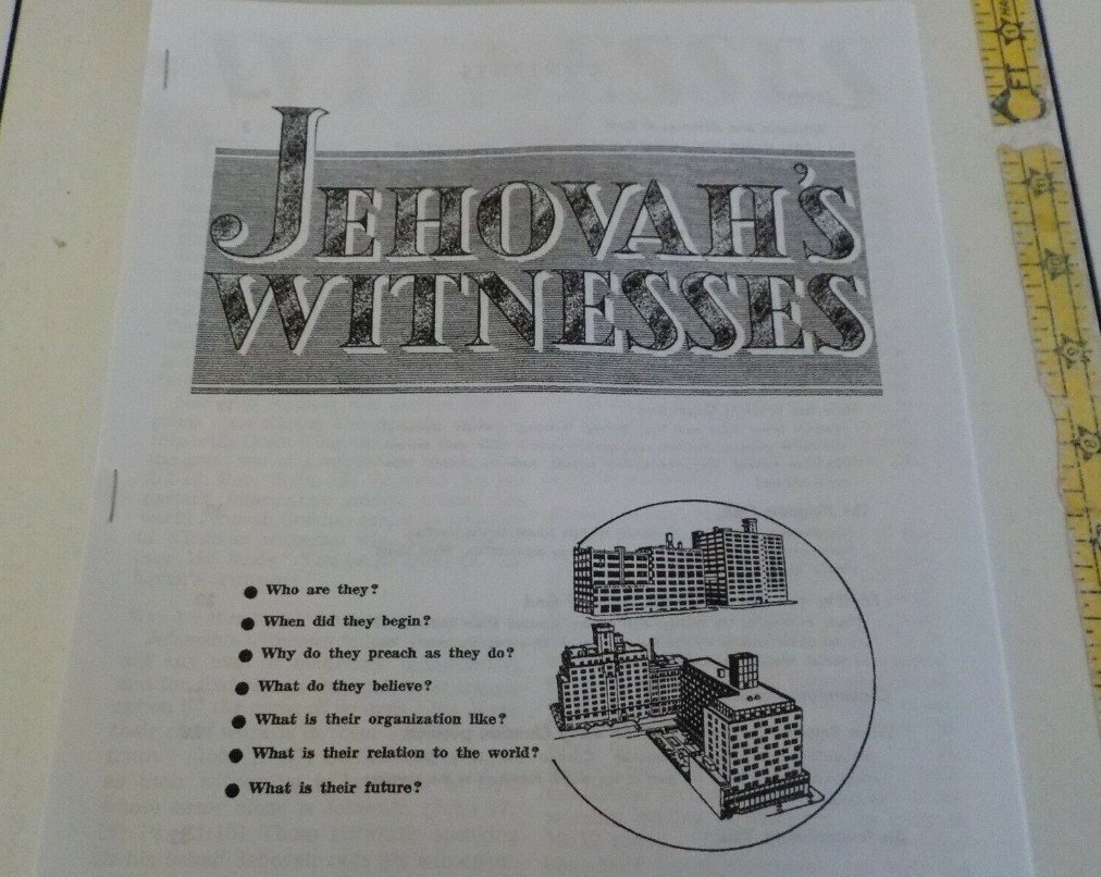 JEHOVAH\'S WITNESSES 1966 brochure 32 pages What they believe Watchtower