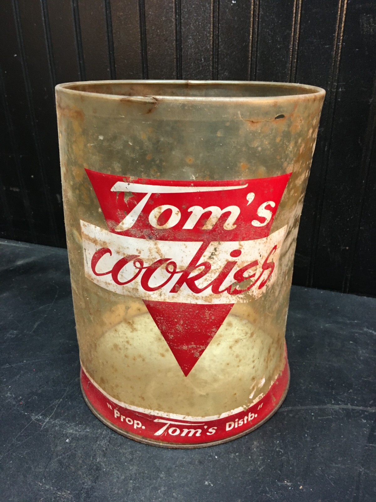 Vintage 1950s Tom\'s Cookies Plastic Can 11.5IN X 9IN
