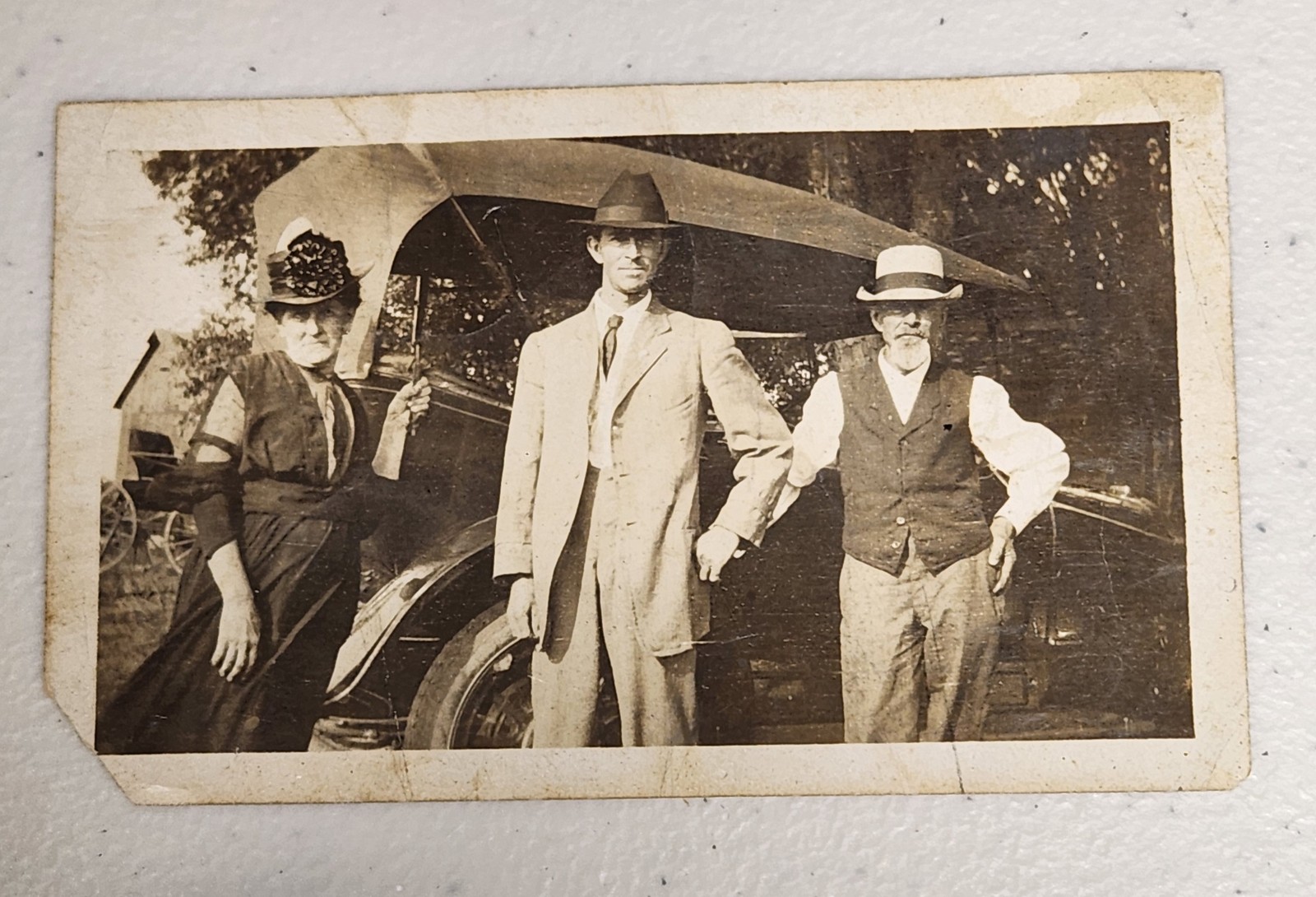 Antique 1910s-20s Photograph Man Woman Early Auto Car Family Portrait Sepia VTG