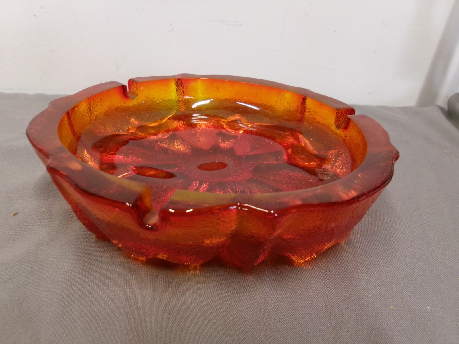 Large Heavy Vintage ASHTRAY by L.E. Smith Ruby Red Orange Amberina Glass Beauty
