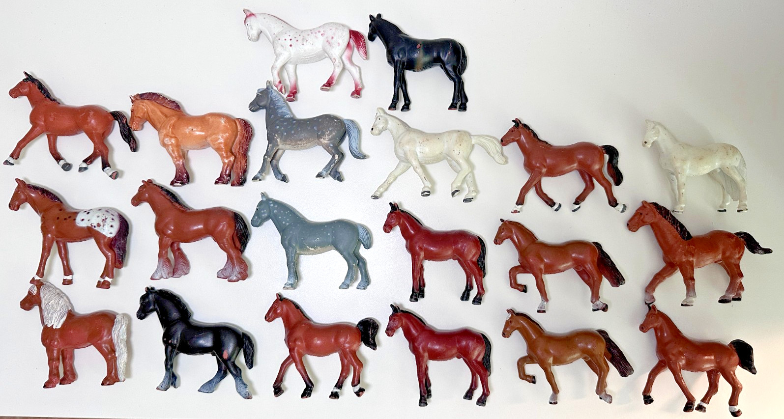 Horses Figures Educational Play Toys Lot of 20  Mixed Breeds