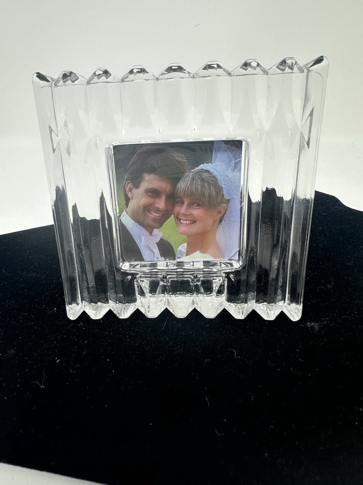 Mikasa Picture Frame 2 X 2 Picture