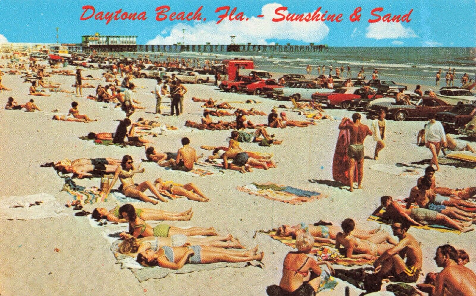Postcard FL Daytona Beach Gulf of Mexico Classic Cars Swimmers Surf Sun Pier
