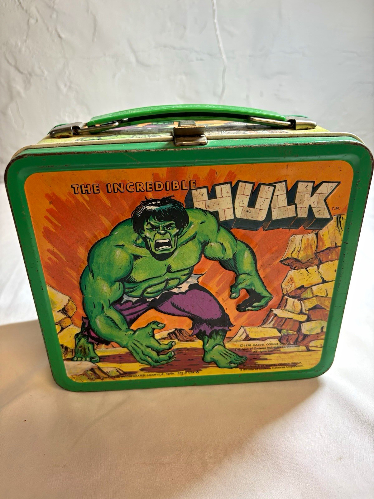 Vintage The Incredible Hulk Collectible Metal Lunchbox without Thermos