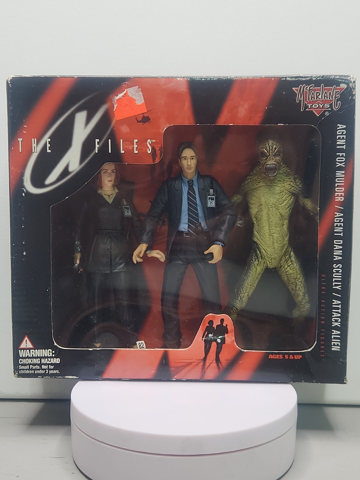 1998 The X-Files McFarlane Toys 3 Pack Fox Mulder Dana Scully Alien 1998 The X-Files McFarlane Toys 3 Pack Fox Mulder Dana Scully Alien