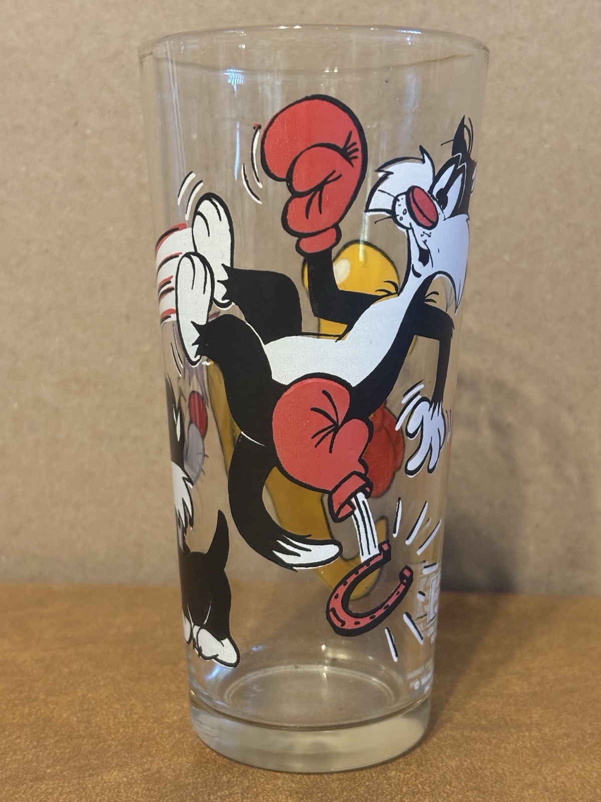 Vintage 1976 Looney Tunes PEPSI Hippity Hopper & Sylvester Drinking Glass Vintage 1976 Looney Tunes PEPSI Hippity Hopper & Sylvester Drinking Glass