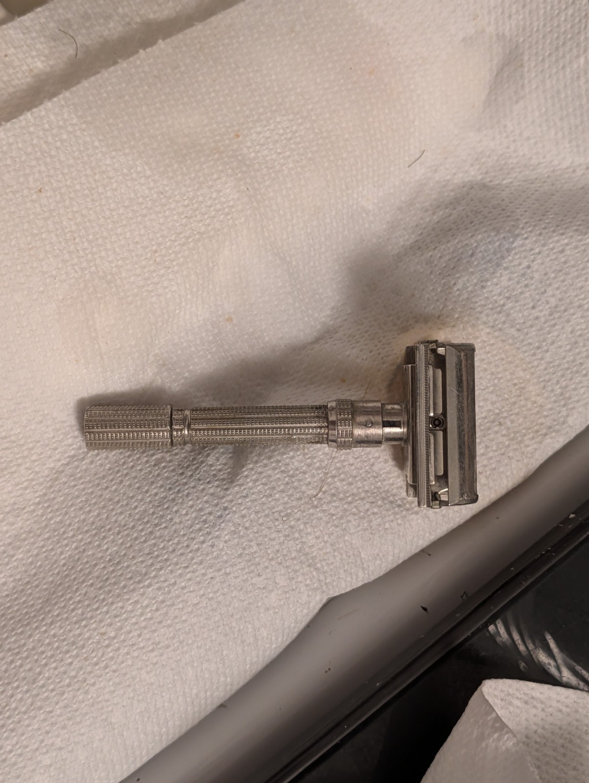 Vintage Gillette Slim Adjustable, L-4, 1966, Safety Razor, Case, Razors