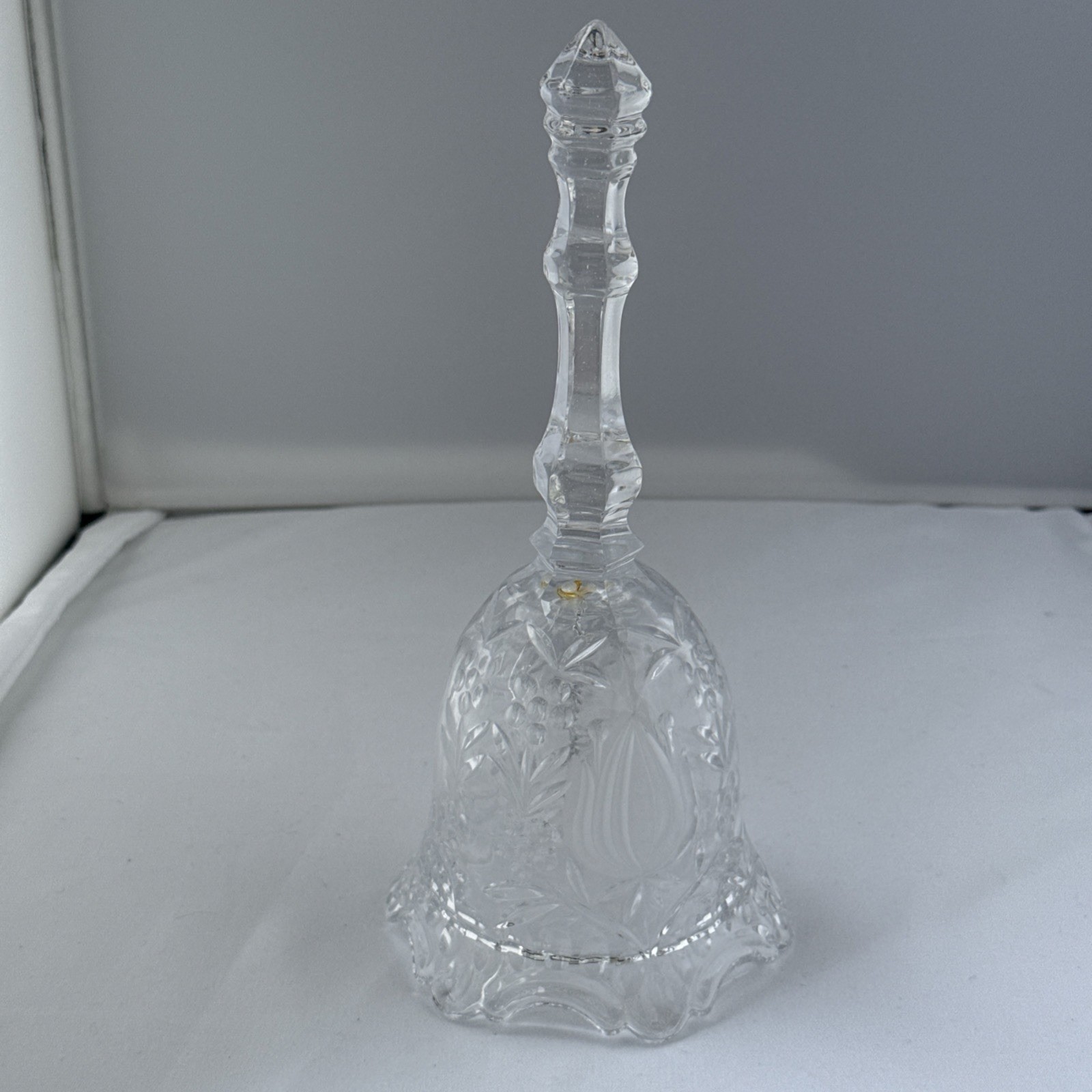 Vintage Pressed Glass Bell Scalloped Rim Floral Leaves Pattern Clear 7\