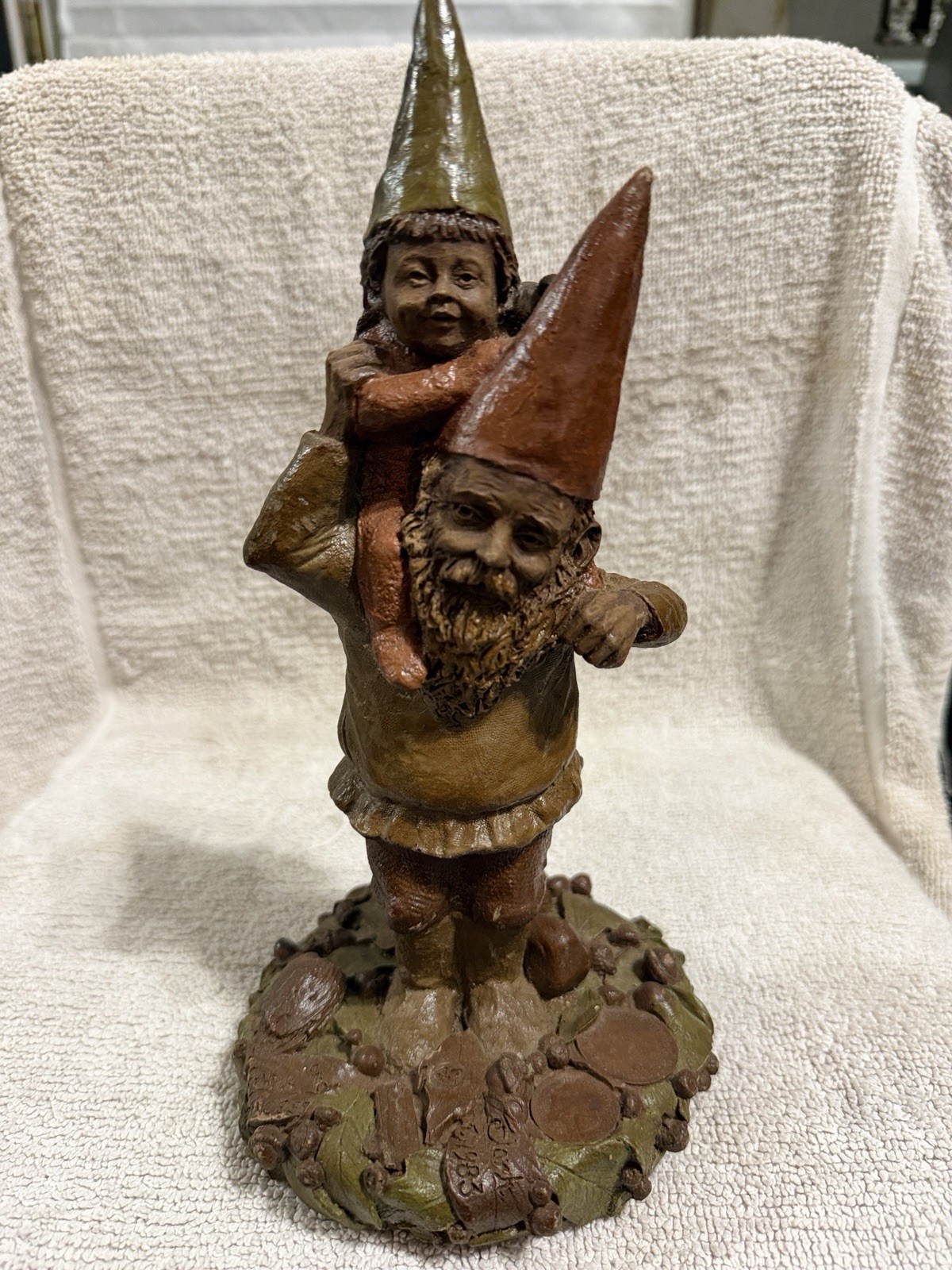 10 authentic vintage Tom Clark gnomes manufactured by Cairn Studio