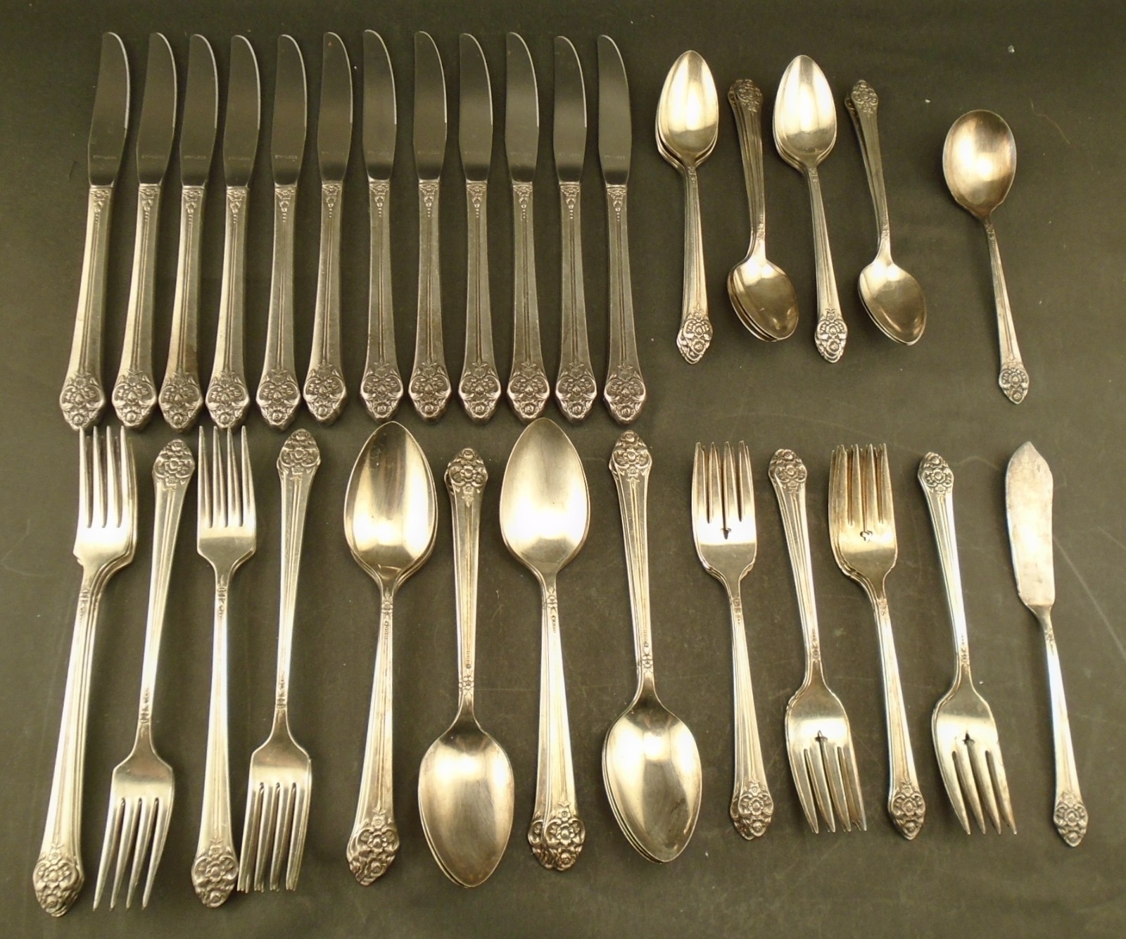 🍴 61pc Oneida 1881 Rogers Plantation Silverplate Silver Plate Flatware Set